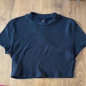 SHEIN Black Ribbed Crop Top